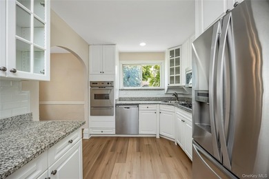 Move right in to this renovated Tudor style home w/ 4 bedroom, 2 - photo 15