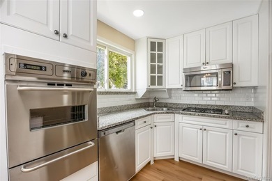 Move right in to this renovated Tudor style home w/ 4 bedroom, 2 - photo 18