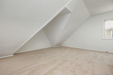 Move right in to this renovated Tudor style home w/ 4 bedroom, 2 - photo 30