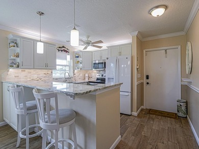 (private lake, pond, coastal) Condo Active Under Contract in Vero Beach Florida