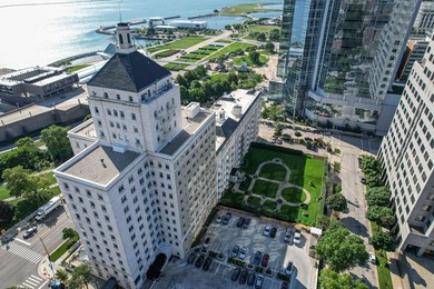 Lake Michigan - Milwaukee County Condo For Sale in Milwaukee Wisconsin