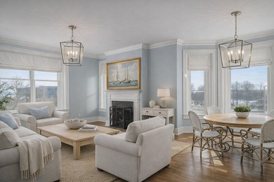 Exceptional lakefront residence on Milwaukee's Gold Coast - photo 2
