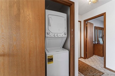 Top-floor living w/vaulted ceilings & unforgettable main channel - photo 15