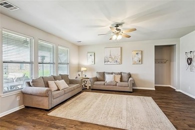 This meticulously kept & better than new home is tucked away in - photo 7