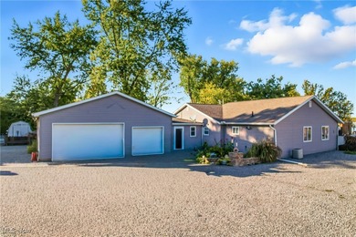 Berlin Lake Home For Sale in North Benton Ohio