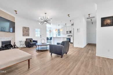 Welcome to Lake Royale living! This beautifully maintained - photo 11