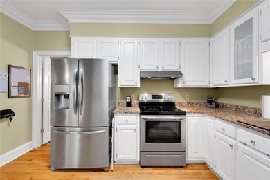 PRICED TO SELL!! Beautiful 5BD/4.5BA with bonus room, full - photo 12