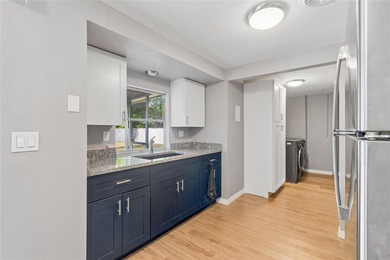 Great Block Built home in Gulf Gate with HUGE backyard! Just - photo 14