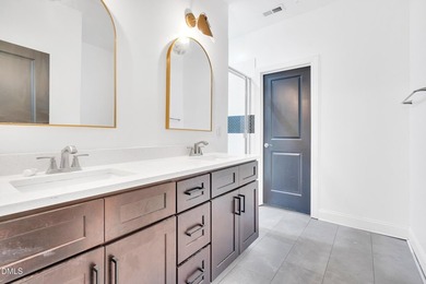 Welcome to Lake Royale living! This beautifully maintained - photo 15