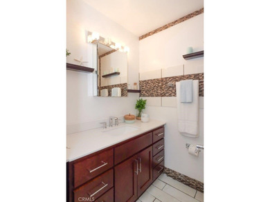 Built in 2002, this light-filled 4-bed, 3-bath hoome pairs - photo 28