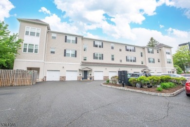 Lake Condo For Sale in Hopatcong, New Jersey