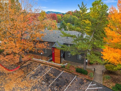 (private lake, pond, coastal) Condo For Sale in Portland Oregon