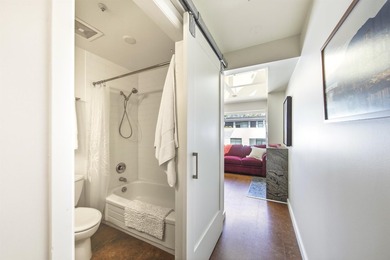 Welcome to Alma Court, an intimate boutique building tucked away - photo 12