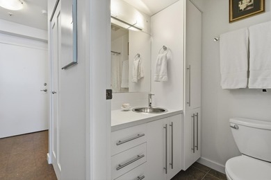 Welcome to Alma Court, an intimate boutique building tucked away - photo 14