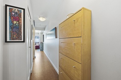 Welcome to Alma Court, an intimate boutique building tucked away - photo 15