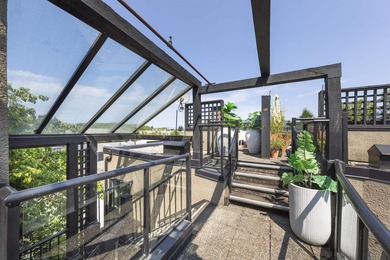 Welcome to Alma Court, an intimate boutique building tucked away - photo 20