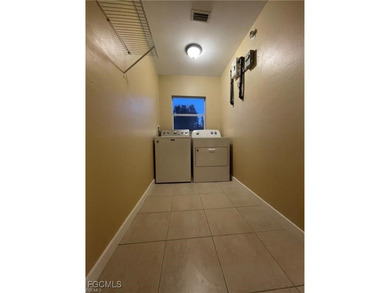 Spacious Income-Producing Quadruplex! This impressive property - photo 25