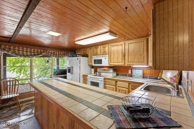 With 90 feet of private lake frontage and your own private dock - photo 9
