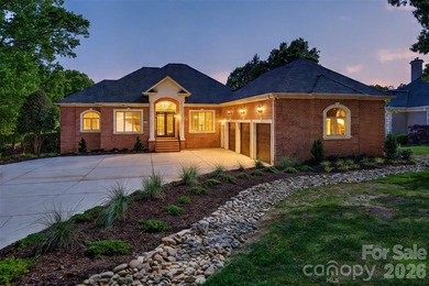 REFINED WATERFRONT LIVING AT IT'S BEST! Meticulously renovated - photo 1