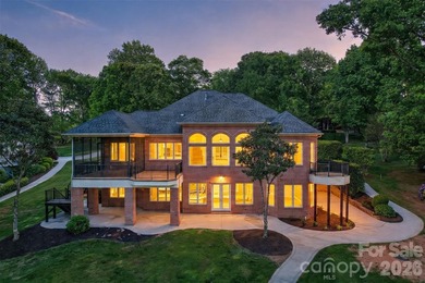 REFINED WATERFRONT LIVING AT IT'S BEST! Meticulously renovated - photo 2