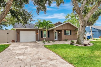 (private lake, pond, creek) Home For Sale in Sarasota Florida