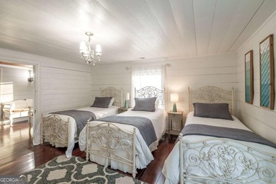 An Exquisite Turn-Key Estate Offering Luxury Living, Event - photo 35