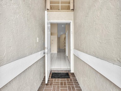 Welcome to this charming villa in Boca Raton's highly - photo 4