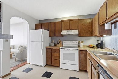 This unit is a handy person special, an opportunity to build - photo 3