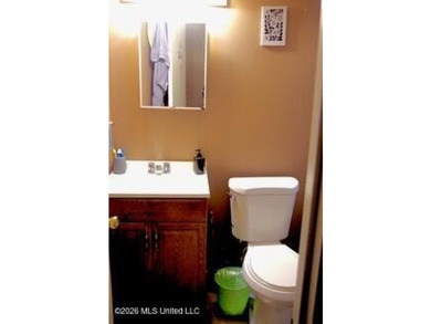Great First time Home Buyer or Investor looking for a ready made - photo 17