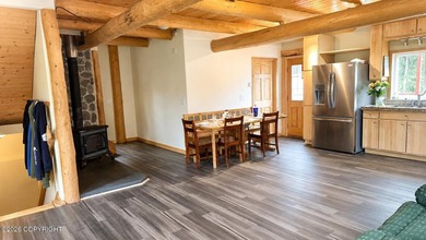 Custom built EFFICIENT Alaskan home with space for everyone! - photo 10