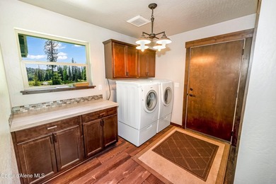 This beautiful single-level home sits on the Priest Lake Golf - photo 27