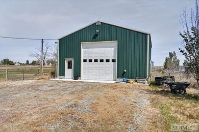 House with shop in quiet country setting on over 2 acres - photo 39