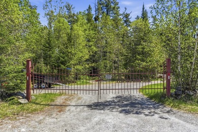 Tucked behind the private gates of the exclusive Arnold Pond - photo 4
