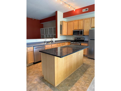 If you are looking for a large spacious one bedroom unit with a - photo 2