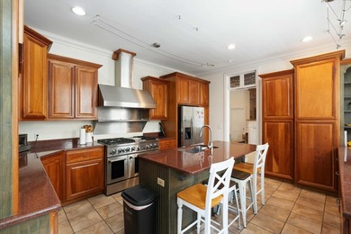 77 Pitt Street is a historic 1800's, three-unit home located in - photo 15