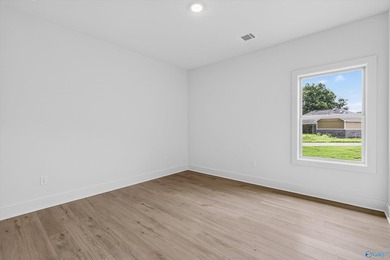 Move-in ready, beautiful new construction home located in The - photo 21