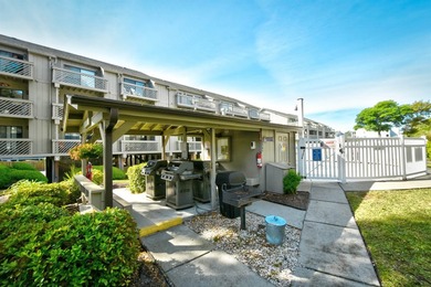 Location! Location! Location! Welcome to this 2 bedroom 2 bath - photo 27