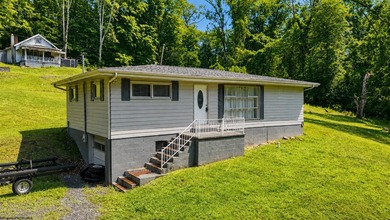 This charming 3-bedroom, 1-bath home is ideally located just - photo 3