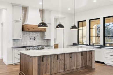 240 La Serena Loop has been meticulously designed, every detail - photo 11