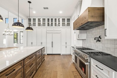 240 La Serena Loop has been meticulously designed, every detail - photo 13