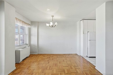 Welcome to the sought after Continental Residence and this well - photo 16