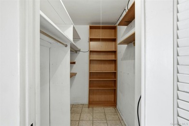 Welcome to the sought after Continental Residence and this well - photo 19