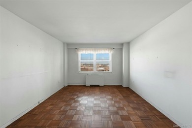 Welcome to the sought after Continental Residence and this well - photo 21