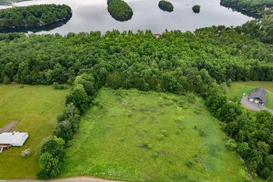 Exceptional Find! Are you looking for a water front and acreage - photo 2