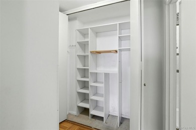 Welcome to the sought after Continental Residence and this well - photo 23