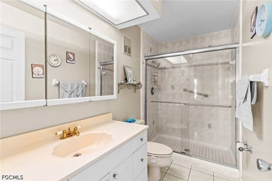 Very Large Condo w/Great Floor Plan - Largest Unit In Complex * - photo 25