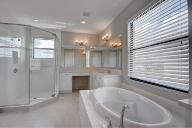 Beautiful Annabelle Model with Pool & Spa on a Spectacular - photo 26