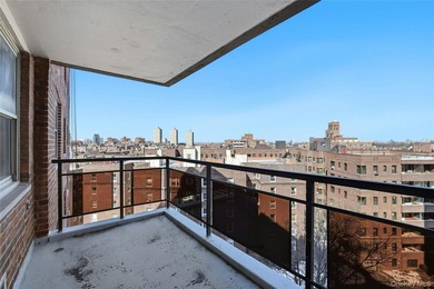 Welcome to the sought after Continental Residence and this well - photo 27