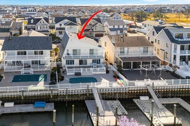 VIEWS, VIEWS, VIEWS! Spectacular LAGOON-front living in the - photo 34