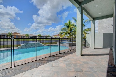 Beautiful Annabelle Model with Pool & Spa on a Spectacular - photo 37
